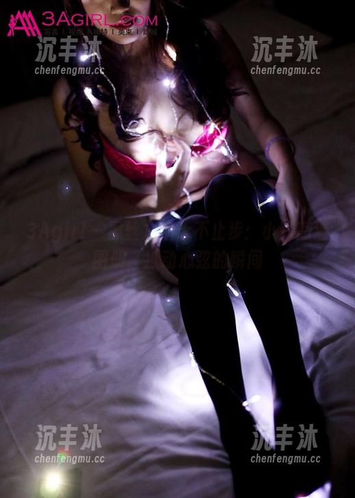 3Agirl - 黑丝之欲永不止步：小莉高清图册，撩动心弦的瞬间