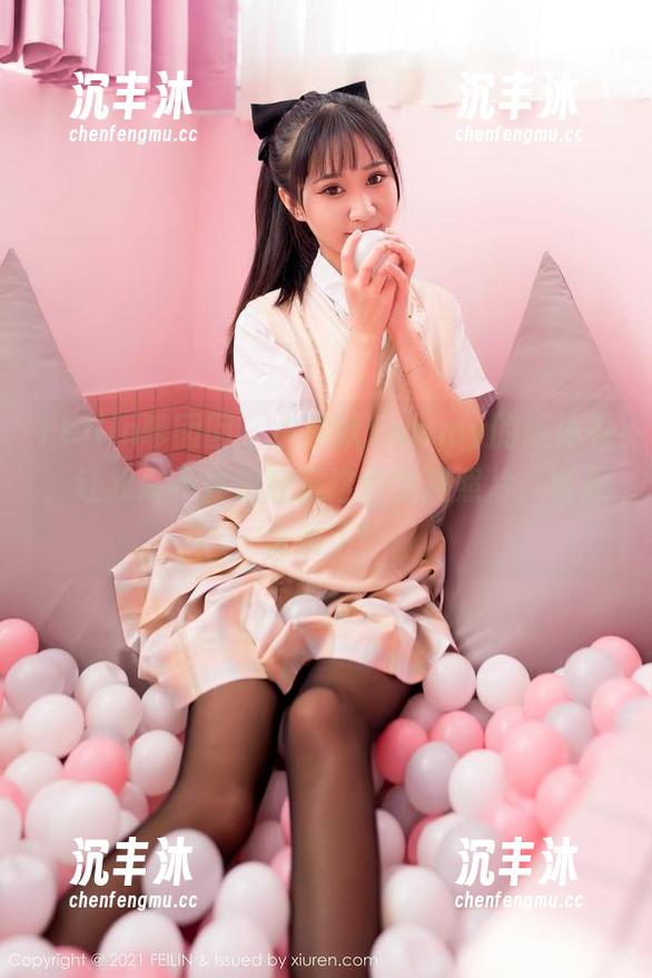 Feilin嗲囡囡 - 小蛮妖Yummy的连体衣，让我忍不住想收藏这些免费照片，真是太美了！