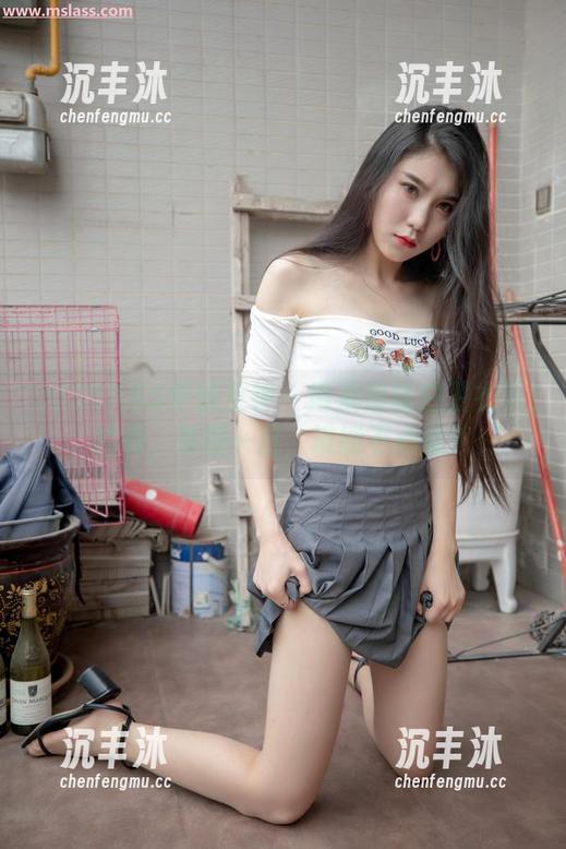 MSLASS梦丝女神 - 雨晨最新白卫衣下的美，原图一出，谁能不心动？