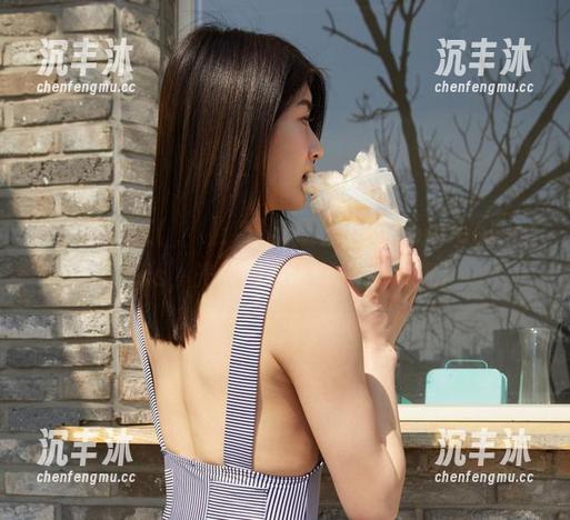 探秘Min.E(민이)：最新图集中的LeeheeExpress，光影与心跳的不期而遇！