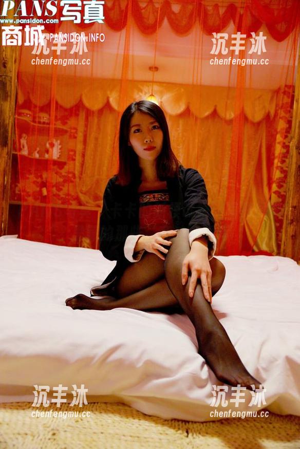 PANS写真 - 卡卡的新模试镜：写真图集里藏的那些‘意外’瞬间