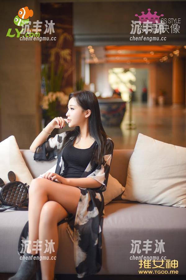 TGOD推女神 - 琪琪qlql的自拍大赛：每套图都是喜剧片段，快来翻阅最新更新吧！