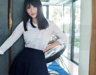 TuiGirl推女郎 – 下载冯雨芝的牛仔裤全套，让你的衣橱瞬间升华！