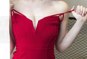 UGirls尤果网 – 慕羽茜吊带美图，简直是展现性感与优雅的完美结合！