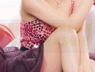 UGirls尤果网 – 谭晓彤黑丝图集：虽然没太多逻辑，但绝对值得！