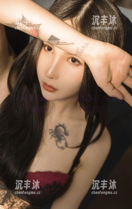 Vams子的睡衣挑战：全集揭秘，究竟哪个睡衣最能勾起心动的感觉？