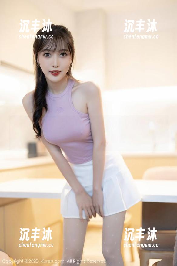 Xiuren秀人网 - 在七米baby的圣诞剧场里，写真是最好的背景