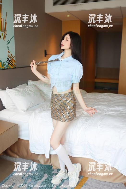 Xiuren秀人网 - 云南旅拍的就是阿朱啊：这组写真资源就像是风中飘动的花瓣，有点迷离。