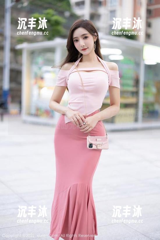 Xiuren秀人网 - 王俪丁呀的户外私房写真：大自然的光线拯救了我的脸！
