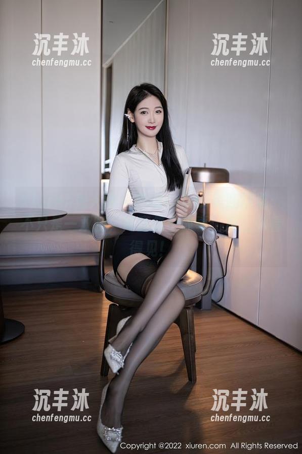 Xiuren秀人网 - 蕊蕊ruirui美腿精选：不只是一双腿，简直是个故事，反正你看得见！