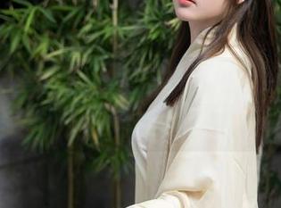 Xiuren秀人网 – 警告！麦琪绫冰激淋的泳装美图，你可能会沉迷无法自拔！