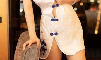 YouMi尤蜜荟 – 跟随周思乔一起，探索裤里丝的写真图册吧！