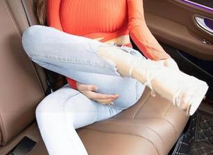 YouMi尤蜜荟 – 田冰冰校园写真曝光，最新风格竟然是“书生禁欲系”？我想看！
