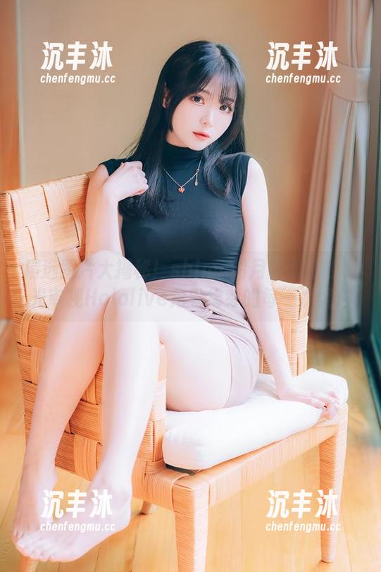 精选图片大揭秘！shimo霜月以幽默的眼光审视Hololive角卷绵芽的每一次绽放