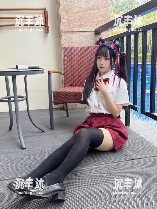 图包速递：不呆猫的水手服将我的视线牢牢锁定，简直无法抗拒！