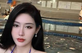 微密圈 – 跟着不爱笑的赛琳的皮衣在图片里漫游，分享不止！
