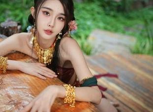 原图魅力全开！余多多Dudu的氛围紫皇女，撩得我心痒痒！