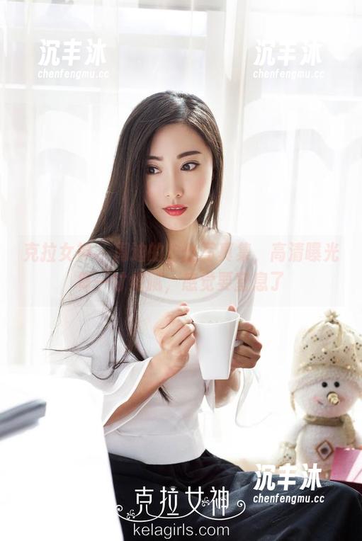 克拉女神 - 周迪的白丝写真集，高清曝光每一寸细腻，感觉要窒息了