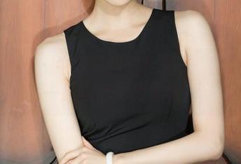 克拉女神 – 牛仔裤当道！高子琁图集带你一起探索时尚奥秘！