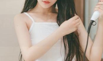 草莓小裙子在兔玩映画的在线资源里，意外的清新体验！
