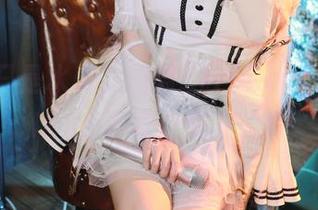 写真不只是水着，前羽_rr(Rosanna)NIKKE春夏合集来了！