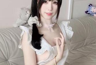 微密圈 – 新一波十万口草莓粥粥图包：被“女王”的魅力征服了，更新别错过！