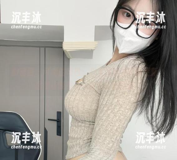 微密圈 - 可爱的肉巴：男友视角的套图更新，居然让我感到一丝疯狂的期待！