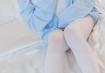 NIKKE：爱丽丝的秘密编织—咬人小小兔的写真小宇宙