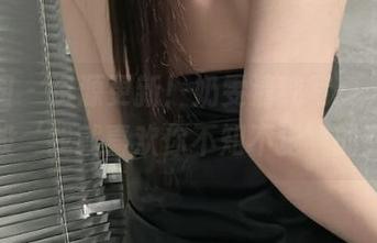 微密圈 – 资源更新！奶雯清纯写真，透着一股‘我就喜欢你不知不觉’的甜！