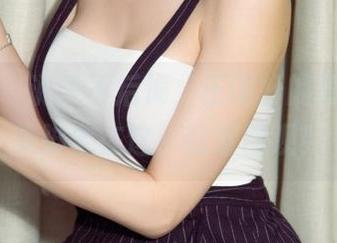 尤果网 – 说了不后悔，王谨轩的最新美图美脚全在这，赶紧围观！