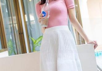 尤蜜荟 – 夏日闪耀，允尔的美图写真——一段游走于现实与幻想的旅程