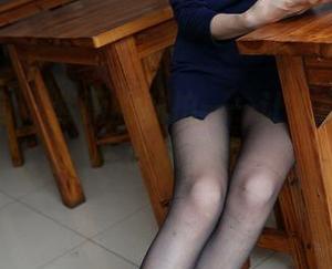 异思趣向 – 紫薇的私拍——让人意外的仓库小妹风情
