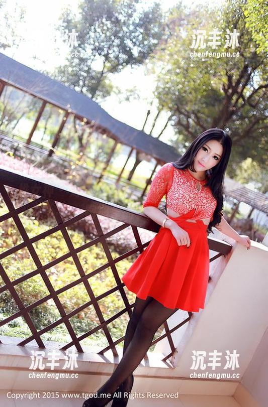 推女神 - 刘奕宁Lynn的修女视角：原图与图册里的宁静瞬间