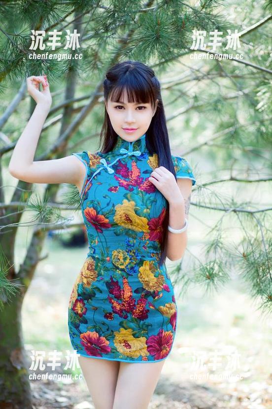 推女郎 - 下载李七喜连体衣套图，穿出去的话，引发什么骚动呢？