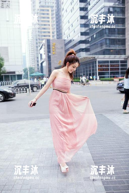 推女郎 - 夏日陆瓷的作品分享：她的每一张照片都像在说“这绝对是我最美的失误”！