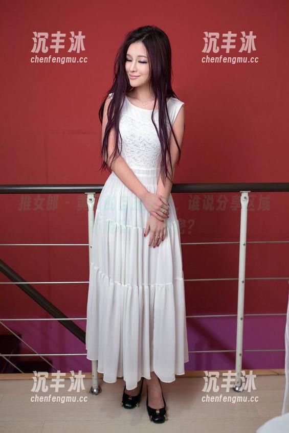 推女郎 - 黄可的自拍全套，谁说分享区域不能有一点私密？