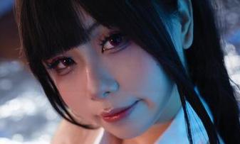 在末夜787的世界里：女孩与高清cos的奇妙邂逅！