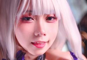 瘫坐边看——末夜787分享奴隶x女皇的cos，光影与气息交织
