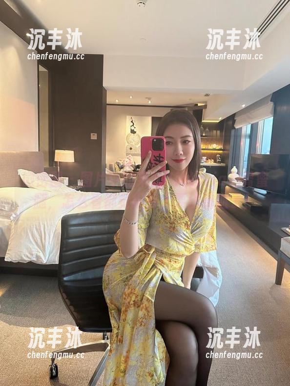 微密圈 - 图片中的果儿Victoria翘臀蜜腿，怎么看都觉得有人要流鼻血了！