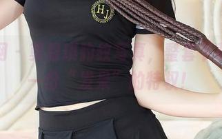 果团网 – 莫雅琪豹纹写真，整套下载再送一份“发呆”的特权！