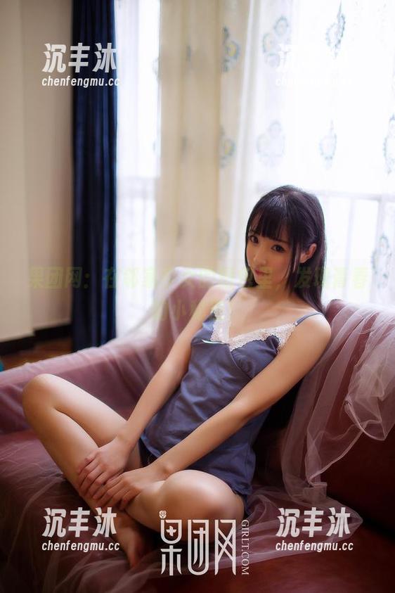 果团网：在邻家少女的图包里，发现青春的小秘密！