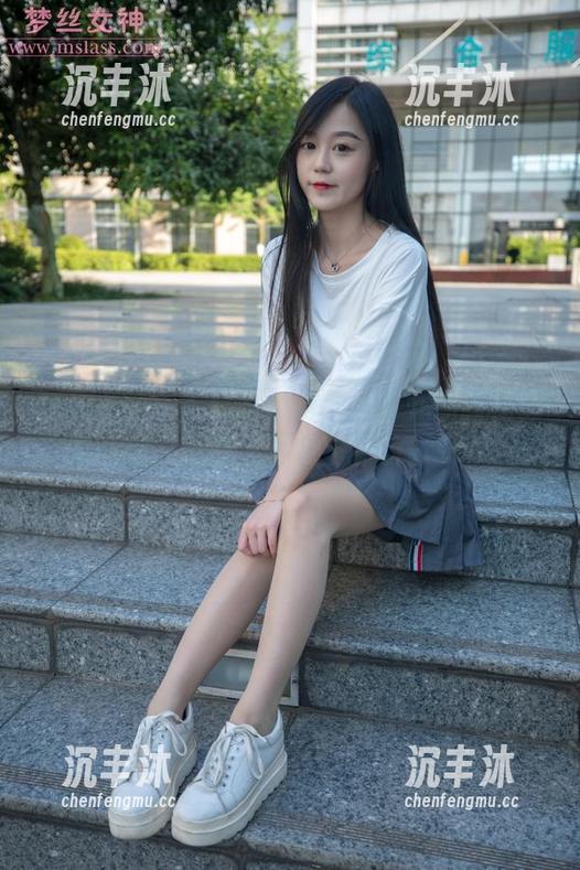 梦丝女神 - 在线抢先看：韩飞儿的新模韩系主播，清新又带点小撩的style。