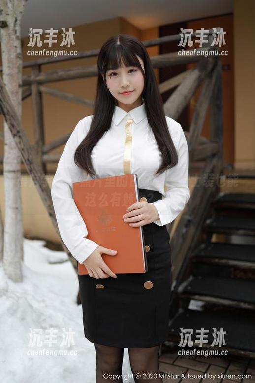 模范学院 - 照片里的白茹雪：护士装也能这么有魅力？！