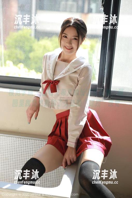 模范学院 - 翻看艾希儿的长腿写真集,原图里我竟然找到了久违的‘腿控’感觉 模范学院 - 翻看艾希儿的长腿写真集,原图里我竟然找到了久违的‘腿控’感觉