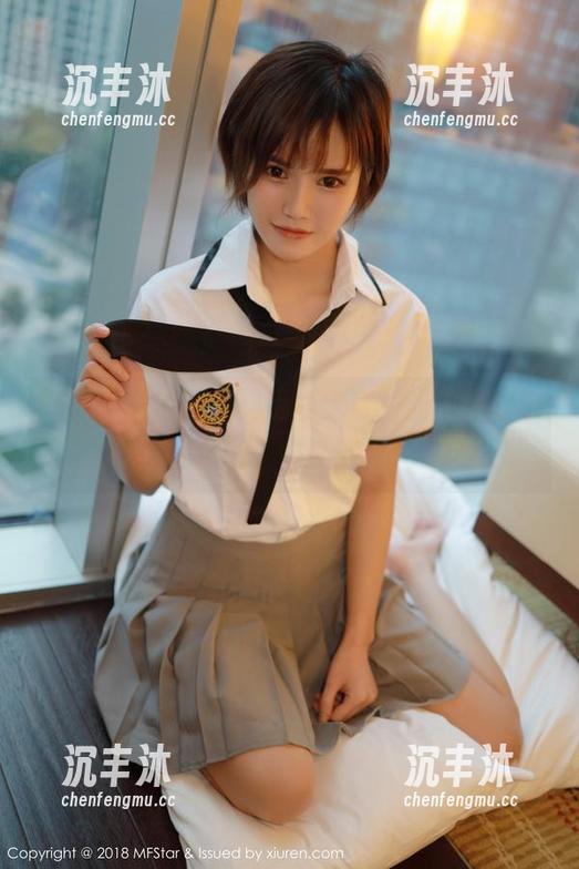 模范学院 - 陈怡曼运动全套，光影间的运动瞬间，心跳加速！