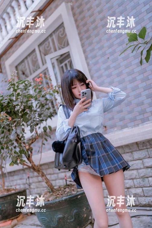 樱井宁宁带你入住圣诞幽灵娘的私房世界，图包里的秘密，有没有心动？