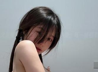微密圈 – 火龙果羊历史性的牛仔裤写真集：每一幅都有故事穿插