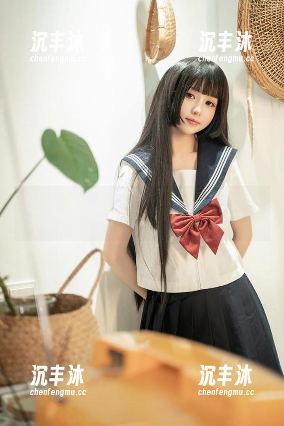 美图里的爆机少女喵小吉：足球也能“红”了我的脸！