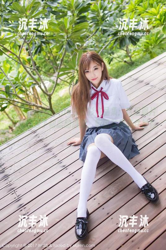 爱蜜社 - Yannie白衬衫作品集：这组照片让我想起了初恋的感觉，明明就只是件衬衫！