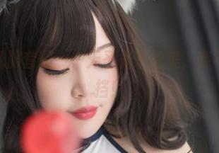 白烨烨的礼服套图——无圣光下的美，我不信你能抵挡！